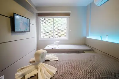 A planta de Apartamento mobiliado com sacada e chu. 2 vagas