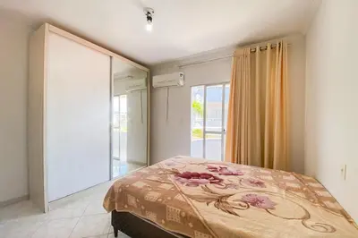 Uma cama ou camas num quarto em Apartamento com 03 quartos na Praia! 0331