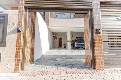 A planta de Belissimo apartamento com vista da praia em Bombas