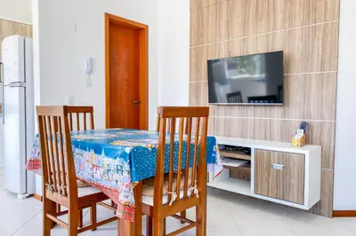 Uma televisão e/ou sistema de entretenimento em Apto 2 quartos, em otima localização - 0326