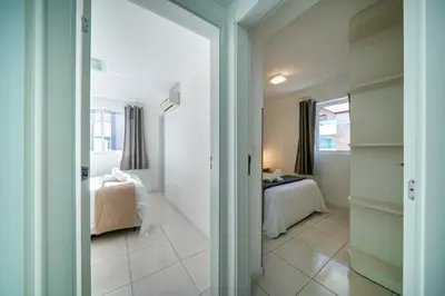 Uma cama ou camas num quarto em Apto perto da praia e do centro VZ9721