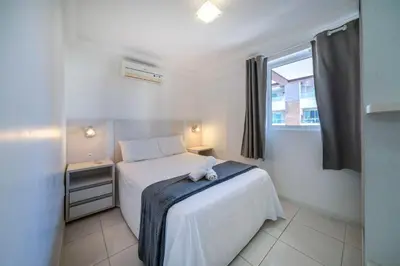 Uma cama ou camas num quarto em Apto perto da praia e do centro VZ9721