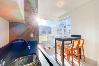 Uma área de estar em Praia de Palmas - Apto 300m da Praia, 2 Dorms - 0158