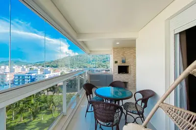 Uma varanda ou terraço em Apto com 02 suítes em condomínio Boulevard - 0333