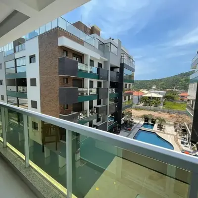 cód 28 - Apartamento á 280 m do Mar