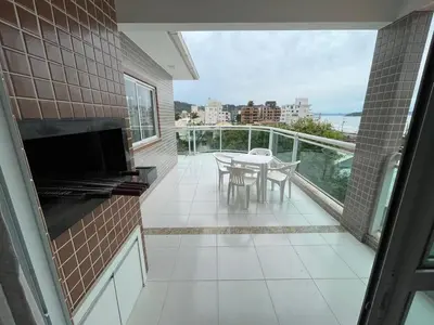 Uma varanda ou terraço em Cód 42 - Cobertura a 80 metros do mar