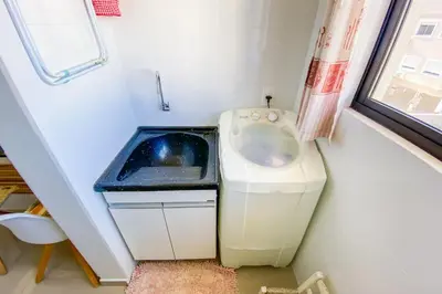 A planta de Apto 2 Quartos sendo 1 Suíte bem localizado - 0329