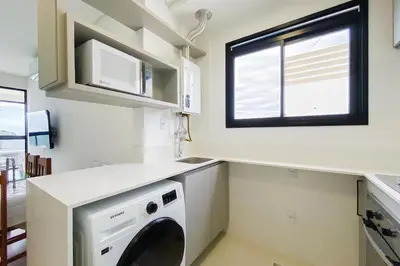 A cozinha ou kitchenette de Apartamento Frente Mar! 0344