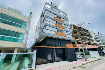 O edifício onde o apartamento está situado