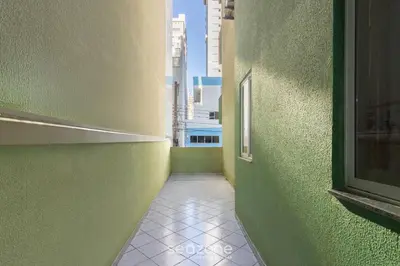A planta de Aptos completos a passos do mar em Meia Praia – OBS