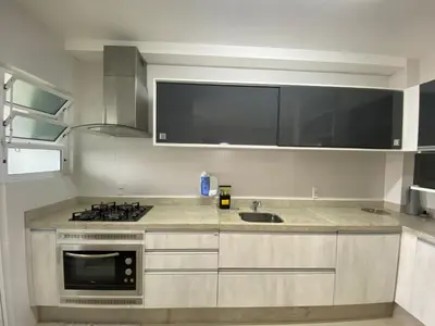 A cozinha ou kitchenette de Praia de Palmas - 350 metros da praia - Próximo ao mar! 0468