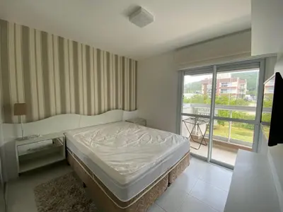 Uma cama ou camas num quarto em Praia de Palmas - 350 metros da praia - Próximo ao mar! 0468