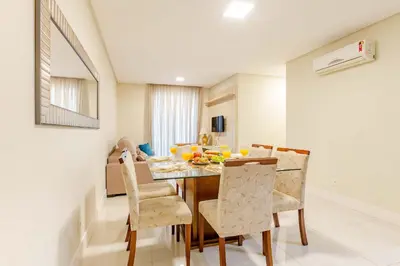 Uma televisão e/ou sistema de entretenimento em Apartamento a 200 Metros da Praia de Bombinhas