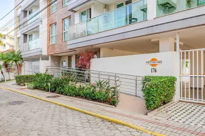 O edifício onde o apartamento está situado