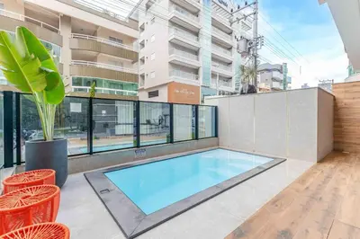 A piscina em ou perto de Lindíssimo Apto em Condominio com Piscina - Bombas