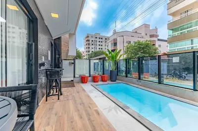 A piscina em ou perto de Lindíssimo Apto em Condominio com Piscina - Bombas