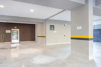 A planta de Apto Alto Padrão a 120 Metros da Praia de Bombas com Área de Lazer no Residencial