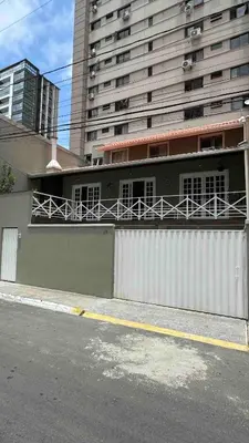 O edifício onde a casa de férias está situado