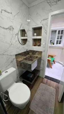 Uma casa de banho em Meia praia - Itapema! Fique pertinho da praia