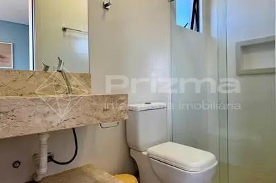 Uma casa de banho em 401 Bl 02 - WaldGarten Bombinhas - 50 m do Mar - Condomínio de Alto Padrão - Piscina - Academia - Salão de jogos