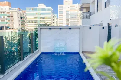 A piscina em ou perto de Amplo apartamento há poucos metros do mar! 0439