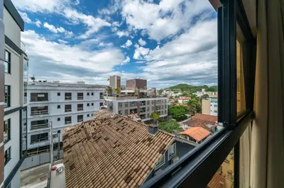 Uma vista geral de Bombinhas ou a vista da cidade a partir do apartamento