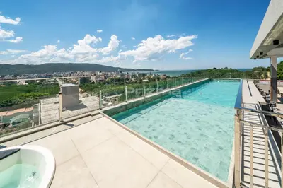 A planta de Extraordinário Flat para duas pessoas, localizada entre as praias de Bombas e do Centro de Bombinhas