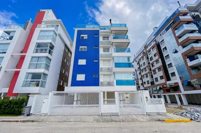 O edifício onde o apartamento está situado