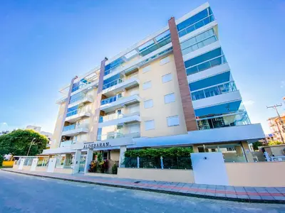 O edifício onde o apartamento está situado