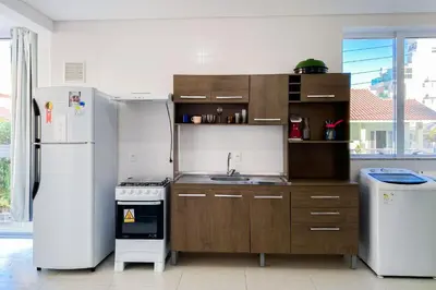 A cozinha ou kitchenette de Praia de Palmas - Apto 200m do Mar, 3 Dorms - 0167