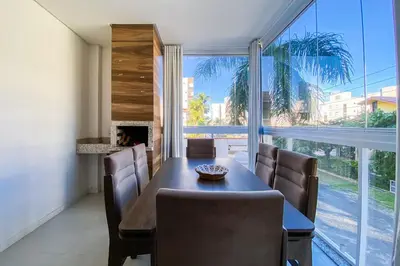 Uma área de estar em Praia de Palmas - Apto 200m do Mar, 3 Dorms - 0167