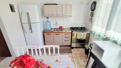 A cozinha ou kitchenette de Cod 140 - Residencial Torres, Praia de Bombas ap 5