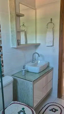 Uma casa de banho em Casa Perão