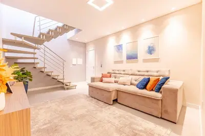 Uma área de estar em Ampla Cobertura Duplex com Jacuzzi Privativa
