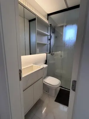 Uma casa de banho em Gran Safira Residential Apartment