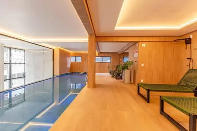 A planta de Elegante e Confortável suíte a 120 metros do Praia de Bombinhas