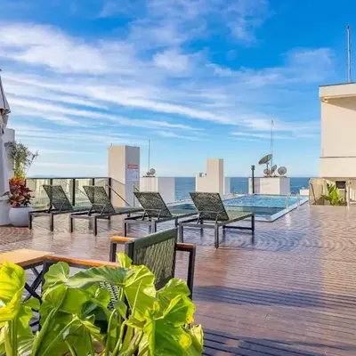 Elegante e Confortável suíte a 120 metros do Praia de Bombinhas