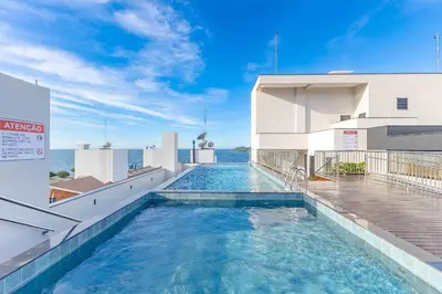 A piscina em ou perto de Elegância e Conforto em Suíte a 120 metros da praia de Bombinhas