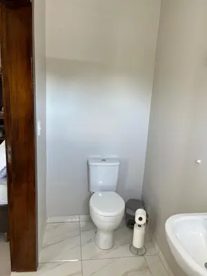 Uma casa de banho em Pousada da Luz 20v