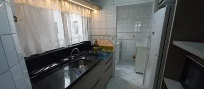 A cozinha ou kitchenette de Apartamento com Vista Mar na Zona Central da Praia com 02 Dormitórios