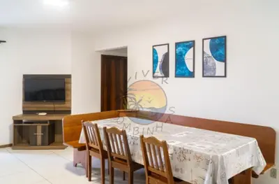 Uma televisão e/ou sistema de entretenimento em Apartamento na Avenida da Praia Zona Central ao Lado de Comércio em Geral com 02 Dormitórios