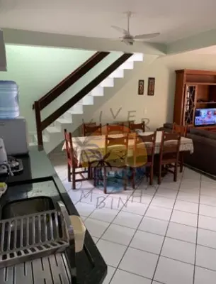A cozinha ou kitchenette de Sobrado Alto Padrão Zona Central da Praia com 02 Dormitórios