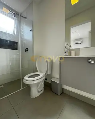 Uma casa de banho em Apartamento disponível