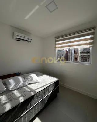 Uma cama ou camas num quarto em Apartamento disponível