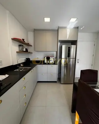 A cozinha ou kitchenette de Apartamento disponível