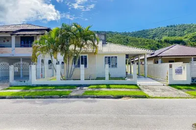 O edifício onde o apartamento está situado