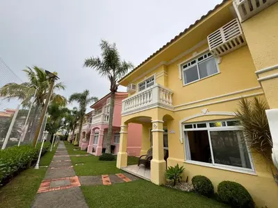 O edifício onde a casa de férias está situado