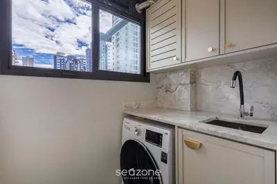 A cozinha ou kitchenette de Apt c/ Churrasq. 600m da Praia AQT0604