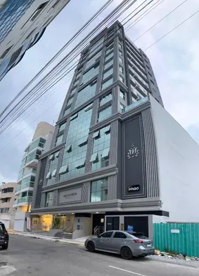 O edifício onde o apartamento está situado