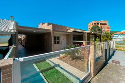 O edifício onde a casa de férias está situado